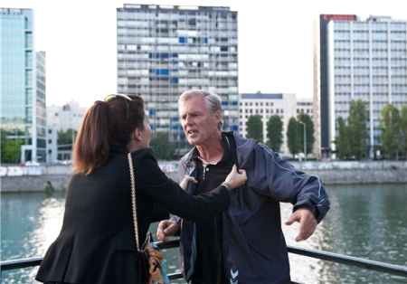 یک روز دیگر