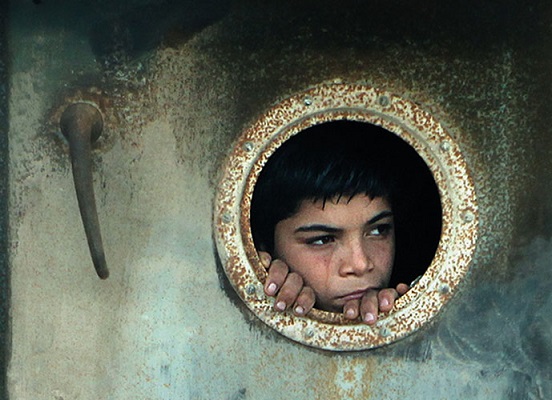 پژواکی از انسانیت در زیر سایه جنگ