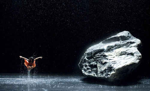 برقص، برقص...وگرنه از دست می‎رویم*